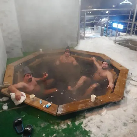 Greku Hotel *